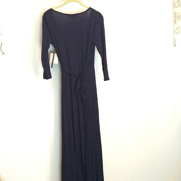 NWT Lulu's Garden District Navy Wrap Maxi Stretchy Dress Size Medium Slit - Picture 10 of 11